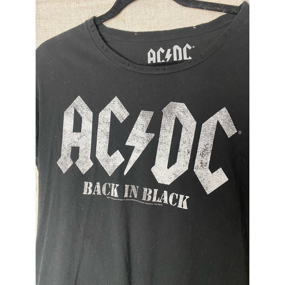 AC DC Back in Black Short Sleeve Graphic Tee Size Large - Picture 2 of 10